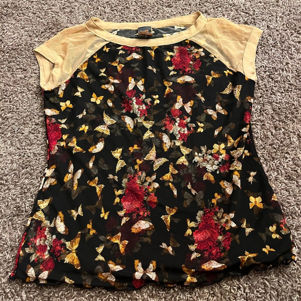 Butterfly short sleeve